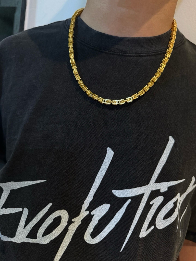 Ch*0me He**ts necklaces